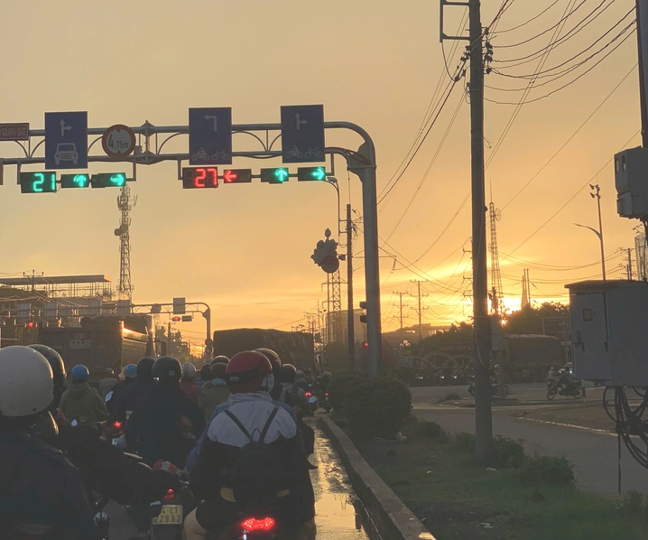 Đi đường khỏe hơn nhờ đèn giao thông tích hợp AI